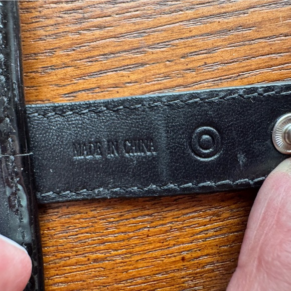 Coach Signature Black Canvas Slim Wallet W/ Patent Leather Trim - Picture 14 of 15